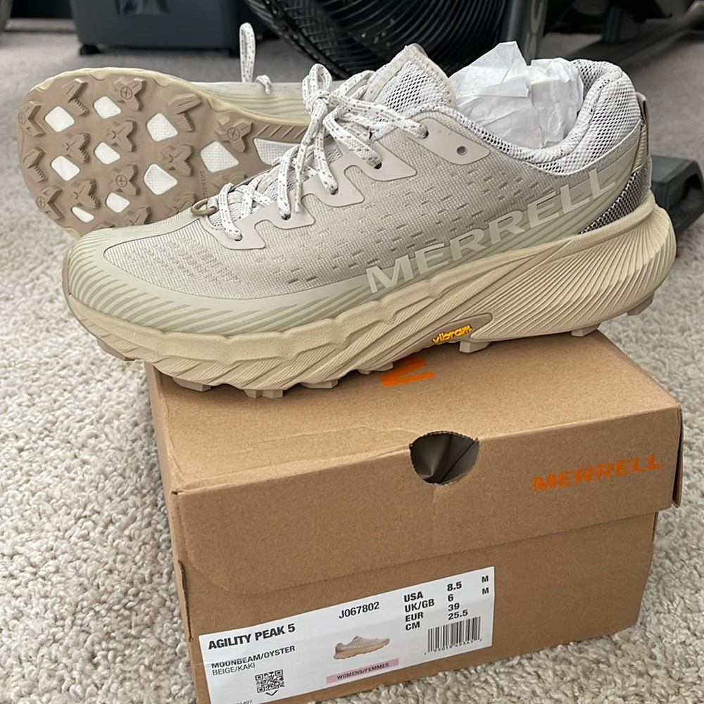 Brand New!!! Merrell 8.5 (fits traditional women’s 9.)